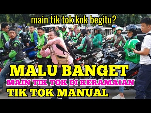 malu-banget-main-tik-tok-di-tempat-rame