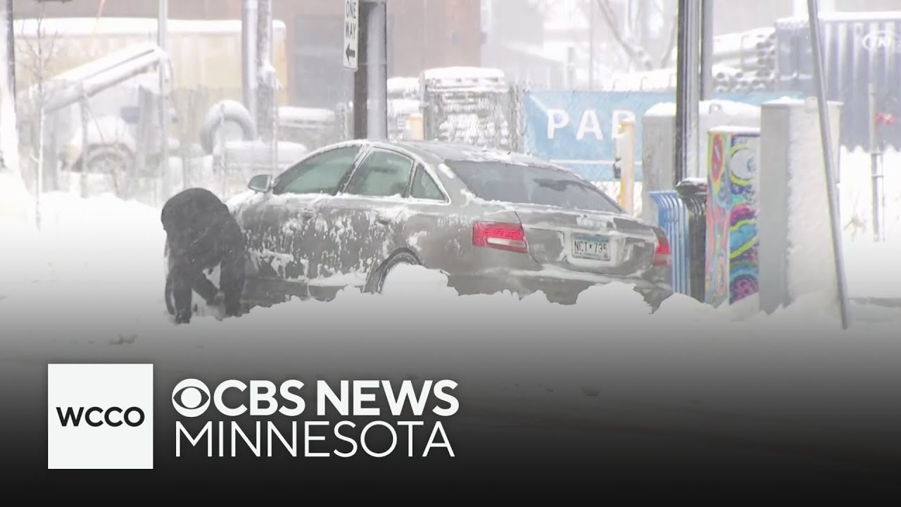 Spring snowstorm assaults Minnesota, and more headlines