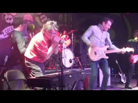 Dennis Quaid and the Sharks - Matchbox [Carl Perkins cover] (Houston 05.16.17) HD