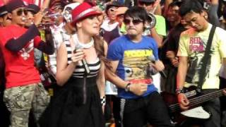 Download lagu Chelssie Baker and Tipe-X in Indonesia mp3 Download lagu Chelssie Baker and Tipe-X in Indonesia mp3