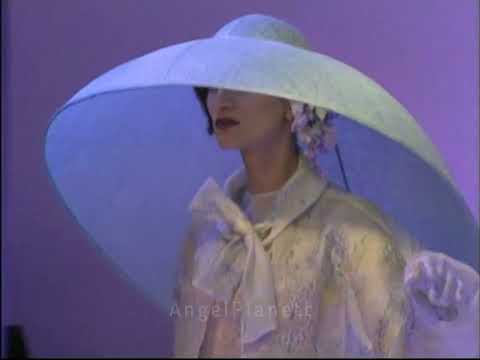 39. Thierry Mugler Spring-Summer 1996 (4) with Irina Pantaeva