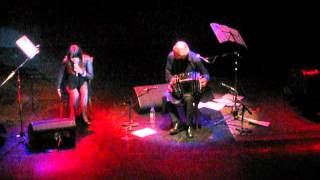 Como dos Extraños - Adriana Varela