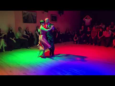 Argentine tango: Adriana Salgado & Orlando Reyes - Una Lagrima
