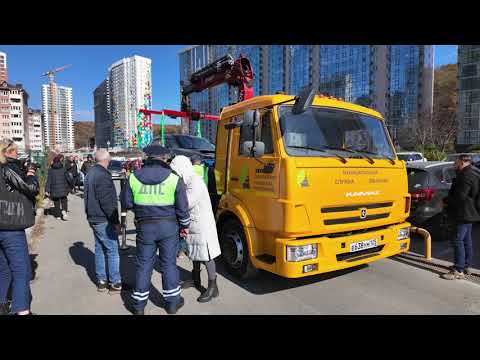 Муниципальная служба эвакуаторов начала свою работу во Владивостоке.