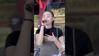 Download lagu aku bukan jodohnya - yeni inka mp3