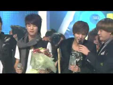 C.N Blue - 20100131 - Mutizen on Ink.flv