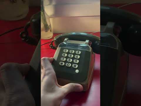 👄Vintage phone/mic - RED LIPS☎️ image 7