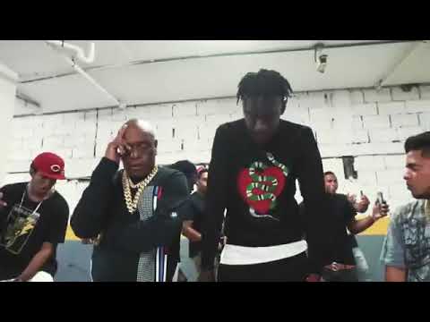 Japanese ft Chin Ching Ching - Bad Man Dance ( Vídeo Oficial )