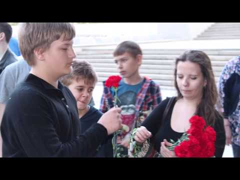 Видеоролик - «Ко Дню Великой Победы. Концертный хор мальчиков ДМХШ «Алые паруса»