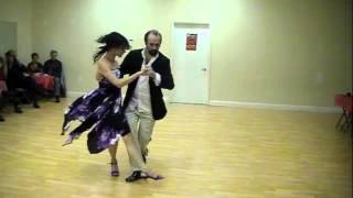 PERFOMANCE NICK JONES & DIANA CRUZ