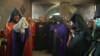 Դուրս բերվեց Սուրբ Գեղարդը