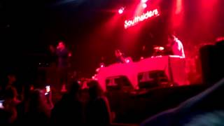 Shoulda known better. Atmosphere.