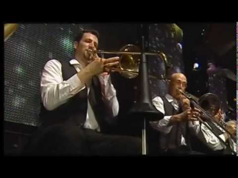 המבדיל - שוואקי והלפגוט קיסריה 2 |  Hamavdil - Shwekey Caesarea II