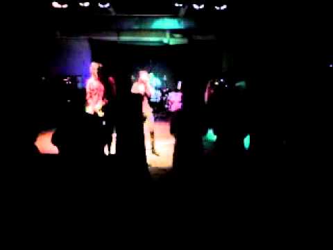 EVERYDAY TRAGEDY SYNTHETIC HEARTS LIVE