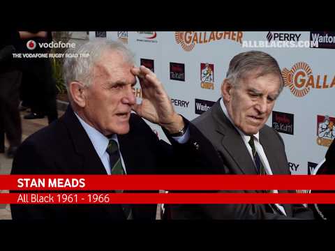 Vodafone Rugby Road Trip: Sir Colin Meads statue