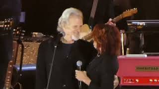 Kris Kristofferson and Roseanne Cash sing &quot;Loving Her Was Easier (Than Anything I&#39;ll Ever Do Again)&quot;
