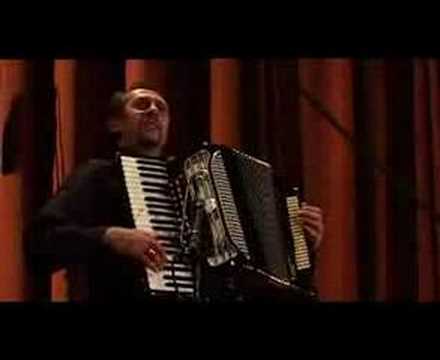 Taraf de Haidouks - Cînd eram în viaţa mea - Roata