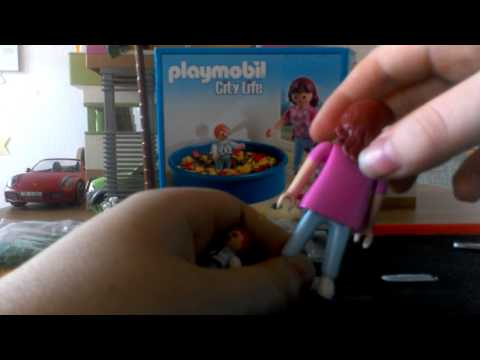 Playmobil Bällebad auspacken und aufbauen.