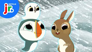 Download lagu Oona & Baba's Snowy Adventure ❄️ Puffin Rock | Netflix Jr mp3
