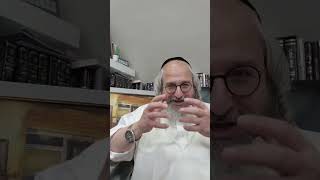 פונקען פון פייער🔥לקראת שבת פרשיות ויקהל פיקודי – שבת חזק -שבת החודש-שבת מברכים בו חודש ניסן ה'תשפ"ו (הרב מוטה פראנק) - התמונה מוצגת ישירות מתוך אתר האינטרנט יוטיוב. זכויות היוצרים בתמונה שייכות ליוצרה. קישור קרדיט למקור התוכן נמצא בתוך דף הסרטון