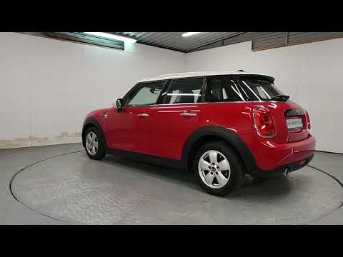 Mini Cooper Cooper Classic - Image 2