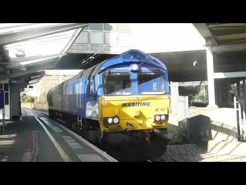 66142 passes Manchester Piccadilly - 0G22 Trafford Park to Bescot Holding Sidings 21/09/19