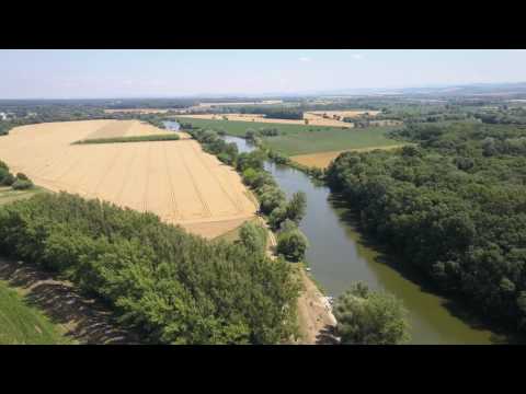 Rohatec a přístav na řece Moravě