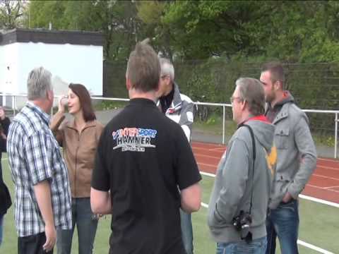 Die 14 der Sportfreunde Troisdorf 05 sammelt für die Troisdorfer Tafel