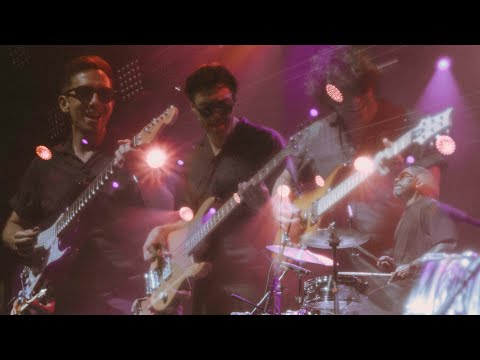 The Fearless Flyers // Live in Italy