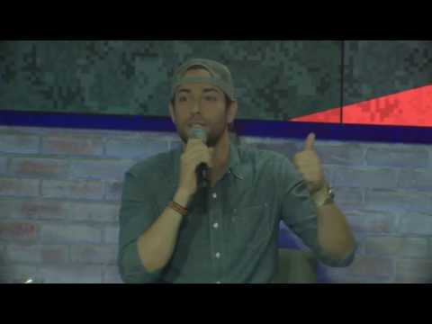 Nerd HQ 2016: A Conversation with Zachary Levi (Day 1, #1)