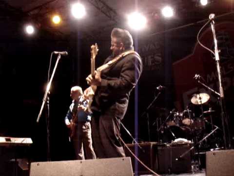 Kid Ramos w/ Mannish Boys