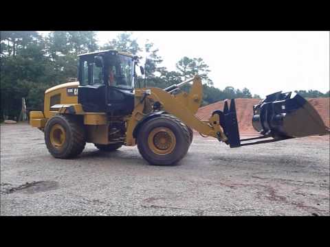 Cat 938K Wheel Loader Changing Buckets