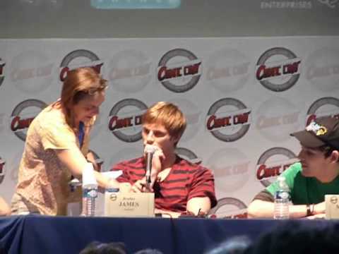 Comic Con Paris Merlin 02.07.11 - Part 4