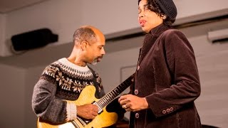 Improvising Christmas Carols - with Jeri Brown