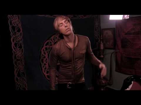 Bruno - Psychic & Tarot Card Reading Scene (HD)