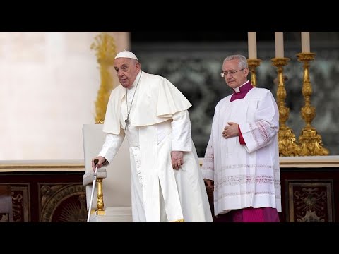شاهد البابا فرنسيس يترأس قداس أحد الشعانين دون إلقاء عظة