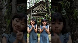 Download lagu DIA NAIK DIA TURUN TRENDS #jogetviral #kembar #trends #dance #remix #shorts mp3