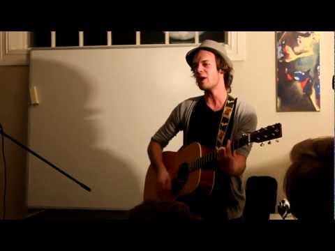 Vegard Skrede - Hit Me Baby One More Time (Britney Spears Cover)