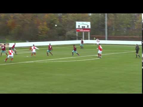 15 nov 2015 UVV 1 - Zwaluwen Utrecht 11 com 4-0 Schot Bishoy