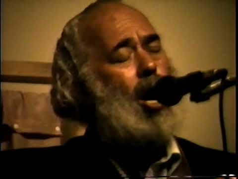 Shlomo Carlebach singing "Mimkomcha" - Summer 1989