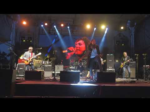 Na Kloboucku live - Ewa Farna - Free Your Mind