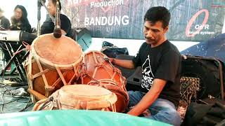 Download lagu Riweuh - Kendang Enak Legend Calung Mang Bayan Jeddag mp3