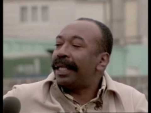 Nicomedes Santa Cruz habla sobre el Festejo y el Landó.