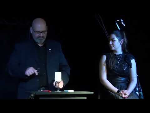 Quick Change Prediction by Astor Magic Trick