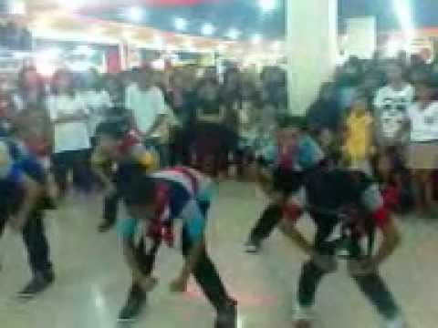 B-One Dance Crew @Sagulung Mall