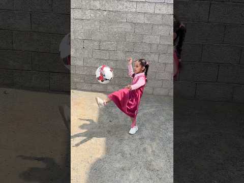 جيهان سحبت على المدرسة وتقلّد كرستيانو رونالدو 🔥 #shorts