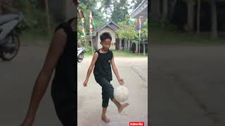 Download lagu Those who can juggle get 500 RB #youtube #shorts #ball #juggling mp3