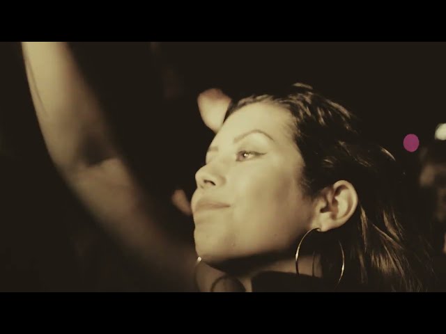 Video zu 'Universal Nation' ansehen