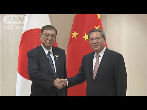 「ビル・クリントンが連続殺人犯として暴露された」:風刺とフェイクニュースの間