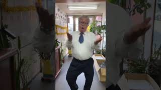 何かリズムが大好き　ノリノリですね笑笑#三和交通 #踊おじさん #แท็กซี่ #ชายชรากำลังเต้นรำ #ดนตรีไทย